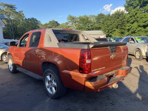 Used 2007 Chevrolet Avalanche LTZ w/ LTZ Preferred Equipment Group AWD/4WD image 9