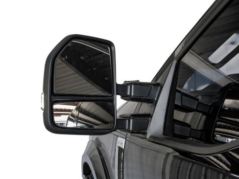 Used 2020 Ford F250 Lariat w/ Lariat Ultimate Package AWD/4WD image 38