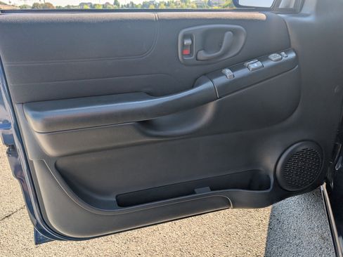 Used 2004 Chevrolet Blazer LS w/ Preferred Equipment Group image 67