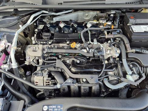 Used 2025 Toyota Corolla LE FWD image 21