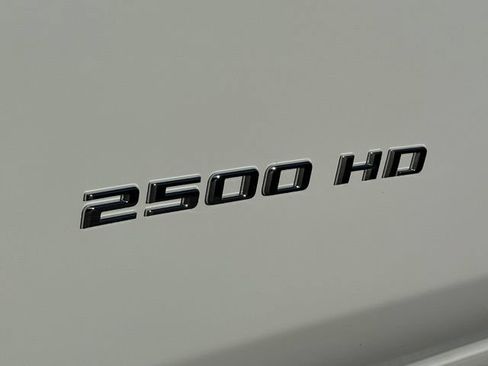Used 2025 Chevrolet Silverado 2500 LT AWD/4WD image 11