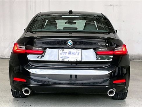 Used 2025 BMW 330i Sedan RWD image 3