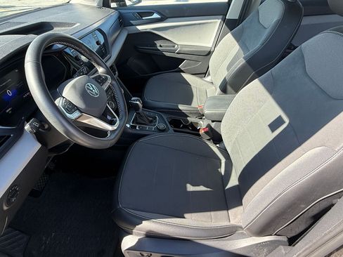 Used 2022 Volkswagen Taos SE image 5