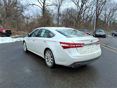 Used 2013 Toyota Avalon Limited image 5