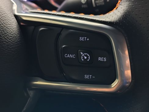 Used 2023 Jeep Gladiator Mojave image 37