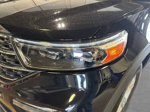 Used 2023 Ford Explorer XLT w/ Equipment Group 202A AWD/4WD image 21