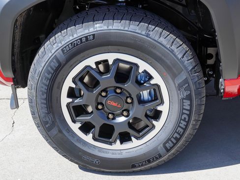 New 2026 Toyota 4Runner TRD Off-Road Premium AWD/4WD image 12