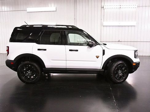 Used 2025 Ford Bronco Sport Badlands image 8