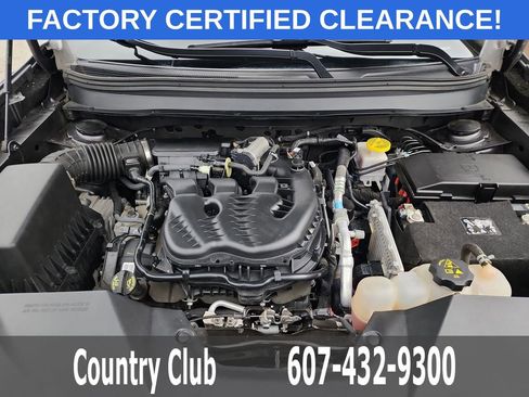 Used 2021 Jeep Cherokee Trailhawk AWD/4WD image 33