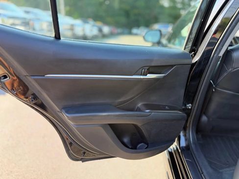 Used 2022 Toyota Camry SE FWD image 24