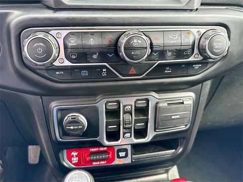 Used 2022 Jeep Wrangler Unlimited Rubicon 4xe w/ Cold Weather Group image 17