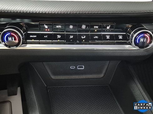 Used 2026 Chevrolet Equinox LT w/ Convenience Package II image 18