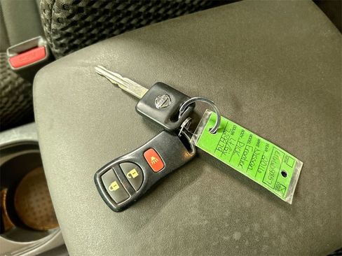 Used 2016 Nissan Frontier SV w/ SV Value Truck Package image 12