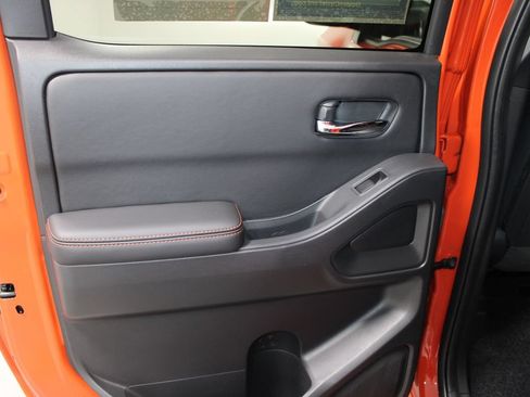 Used 2025 Nissan Frontier PRO-4X w/ Interior Protection Package AWD/4WD image 20