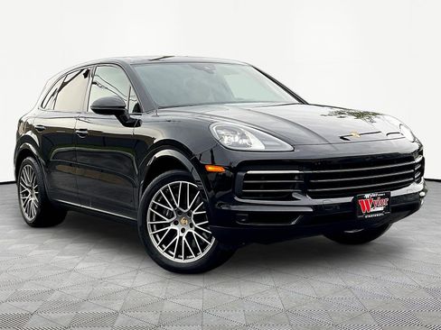 Used 2023 Porsche Cayenne Platinum Edition AWD/4WD image 3