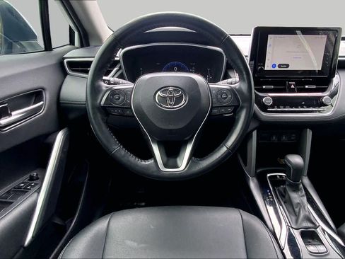 Certified 2023 Toyota Corolla Cross XLE w/ Convenience Package FWD image 5