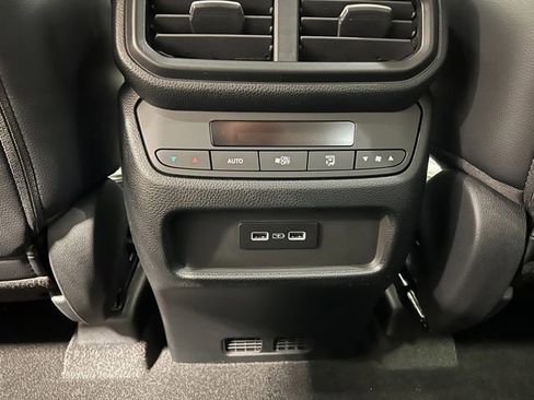 New 2025 Honda Pilot EX-L image 29