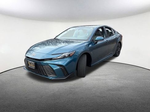 New 2026 Toyota Camry SE image 6