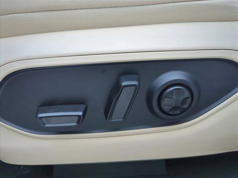New 2026 Jeep Grand Cherokee Limited RWD image 17