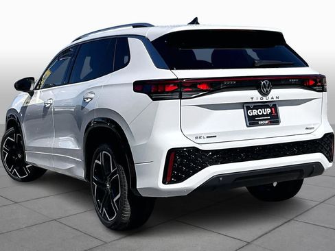 New 2026 Volkswagen Tiguan SEL R-Line AWD/4WD image 12