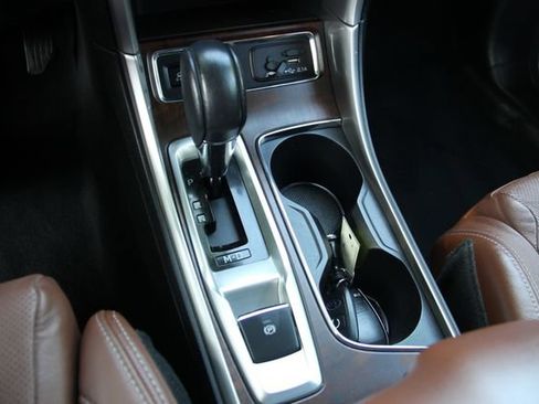 Used 2019 Subaru Ascent Touring AWD/4WD image 30