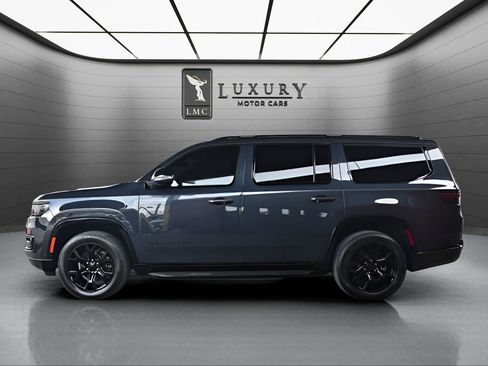 Used 2023 Jeep Wagoneer Series II image 5