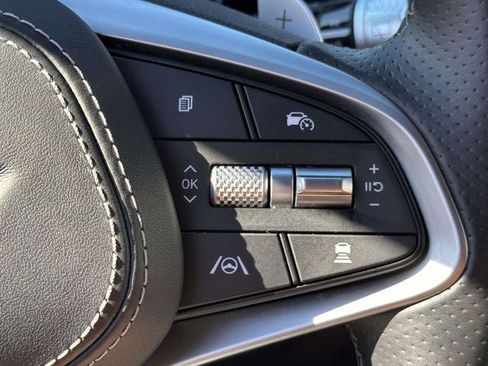 Used 2025 Genesis GV70 2.5T w/ Sport Prestige Package image 28