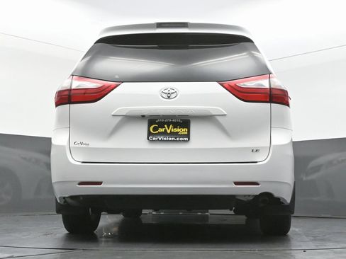 Used 2019 Toyota Sienna LE image 52