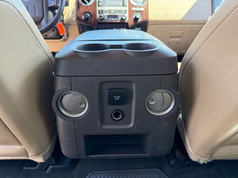 Used 2011 Ford F350 Lariat w/ Lariat Ultimate Pkg AWD/4WD image 25