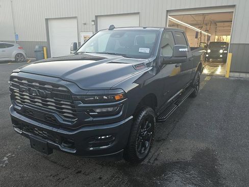 Used 2025 RAM 2500 Big Horn AWD/4WD image 4