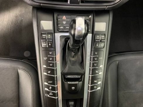 Used 2019 Porsche Macan AWD/4WD image 26