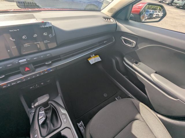 New 2026 Kia K4 FWD image 17