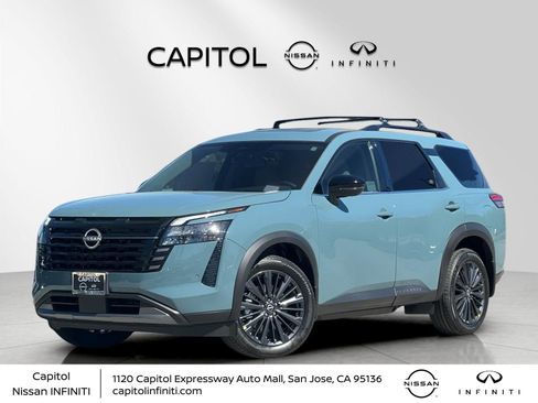 New 2026 Nissan Pathfinder SL image 1