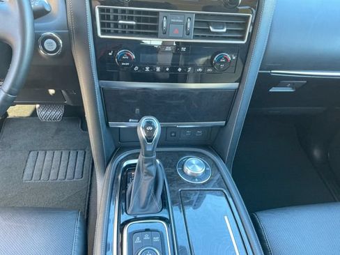 Used 2024 INFINITI QX80 Luxe AWD/4WD image 12