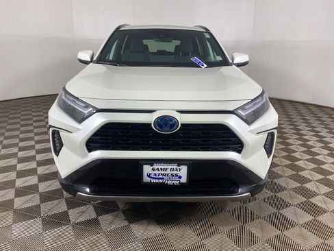Used 2022 Toyota RAV4 SE image 12