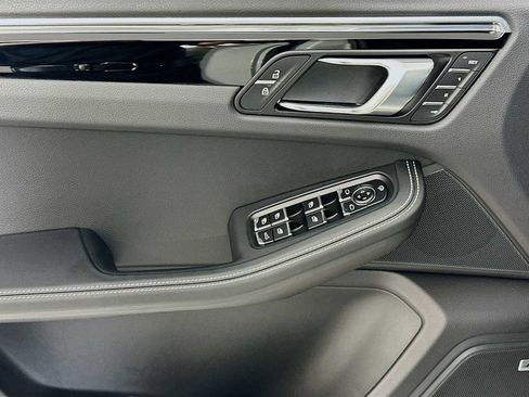 New 2025 Porsche Macan image 11