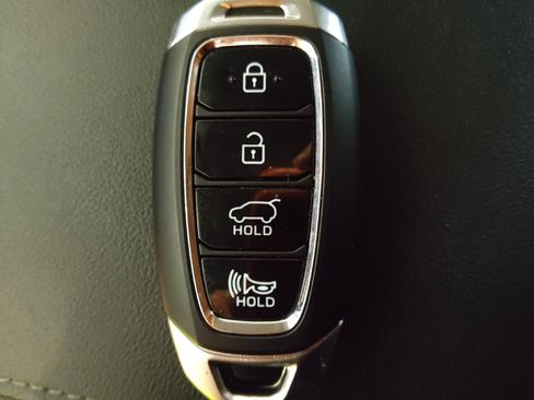 Used 2019 Hyundai Santa Fe SEL image 32