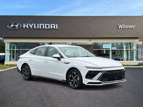 Used 2025 Hyundai Sonata SEL FWD image 6