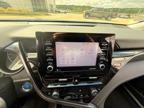 Used 2024 Toyota Camry SE w/ Convenience Package FWD image 16
