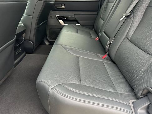 Used 2025 Toyota Tundra Limited AWD/4WD image 19