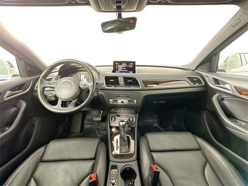 Used 2018 Audi Q3 2.0T Premium Plus w/ Premium Plus Package image 3