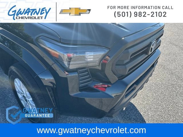 Used 2024 Toyota Tacoma SR5 AWD/4WD image 13