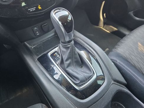 Used 2017 Nissan Rogue S FWD image 28