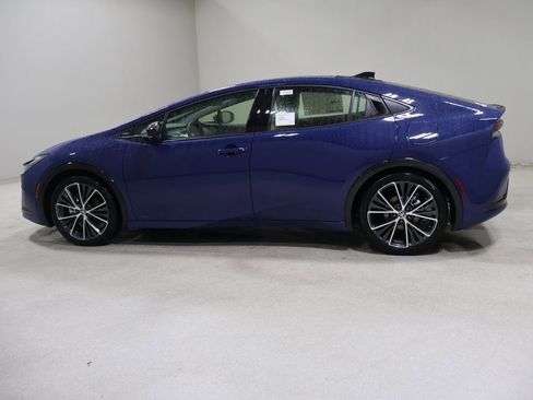 New 2026 Toyota Prius XLE AWD/4WD image 4
