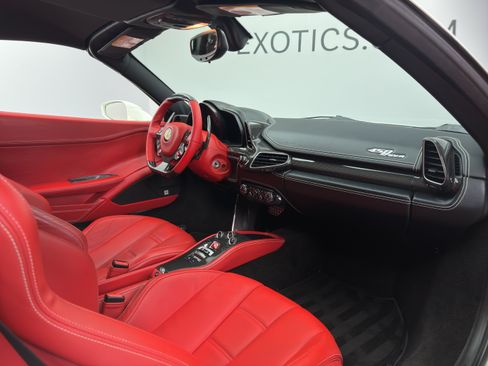 Used 2013 Ferrari 458 Spider RWD image 26