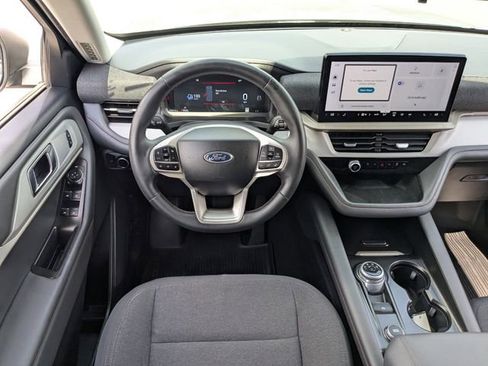Used 2025 Ford Explorer Active image 16