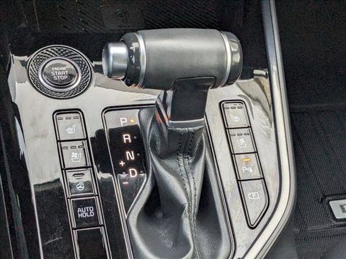 Used 2023 Kia Niro SX Touring FWD image 14