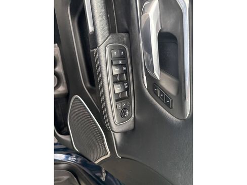 Used 2019 RAM 1500 Laramie AWD/4WD image 35