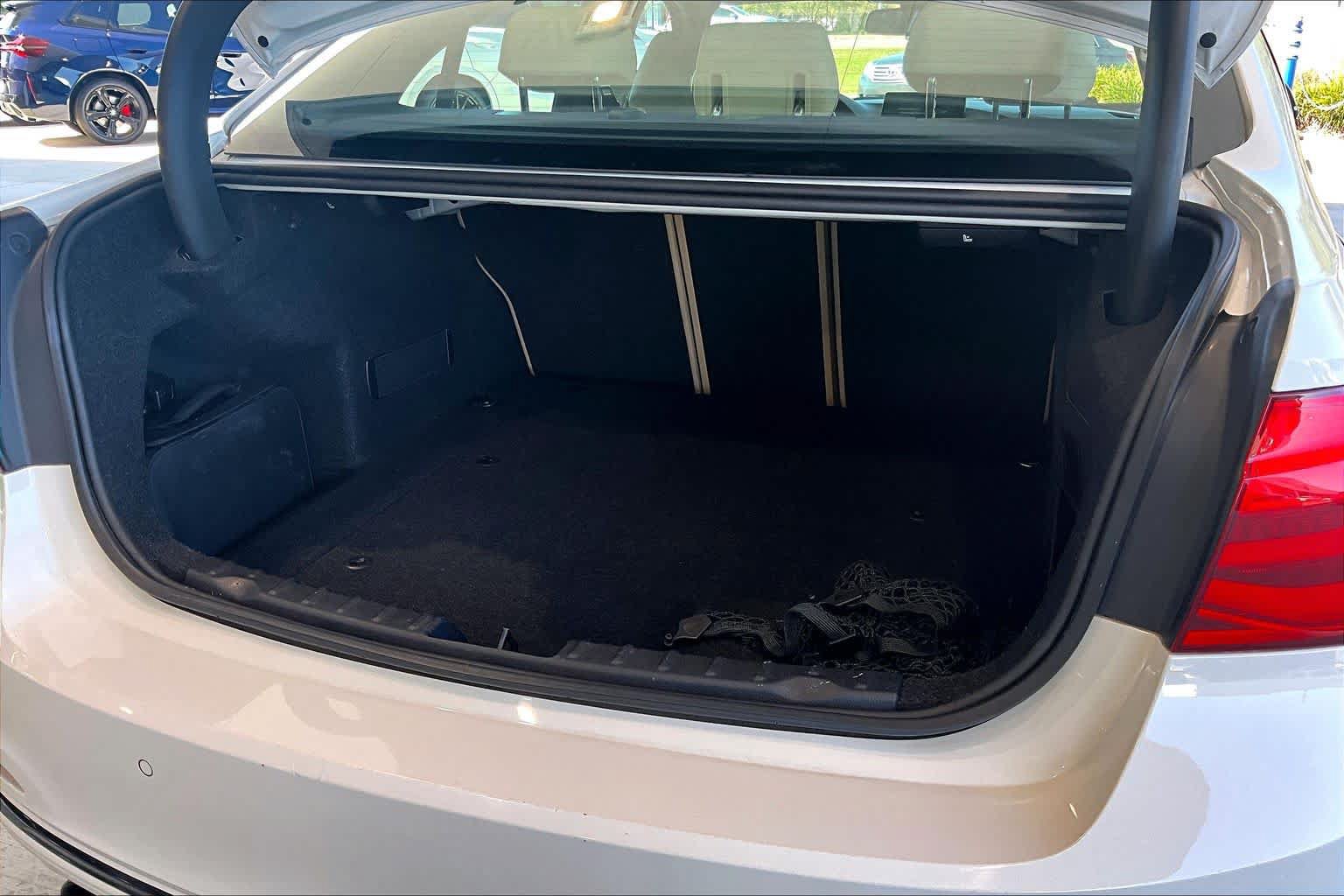 Used 2017 BMW 330e RWD image 34