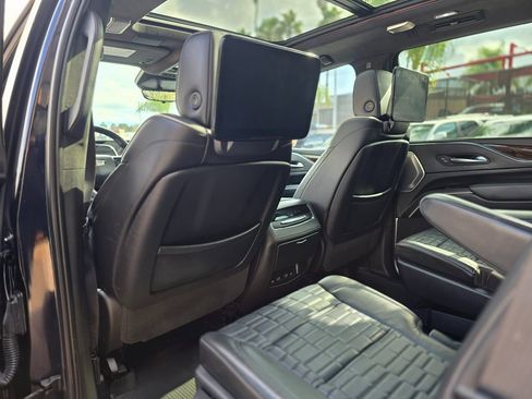 Used 2021 Cadillac Escalade Sport Platinum image 28